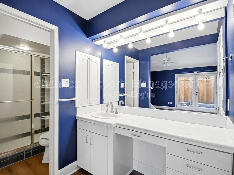 2501 Driscoll St — Photo 22