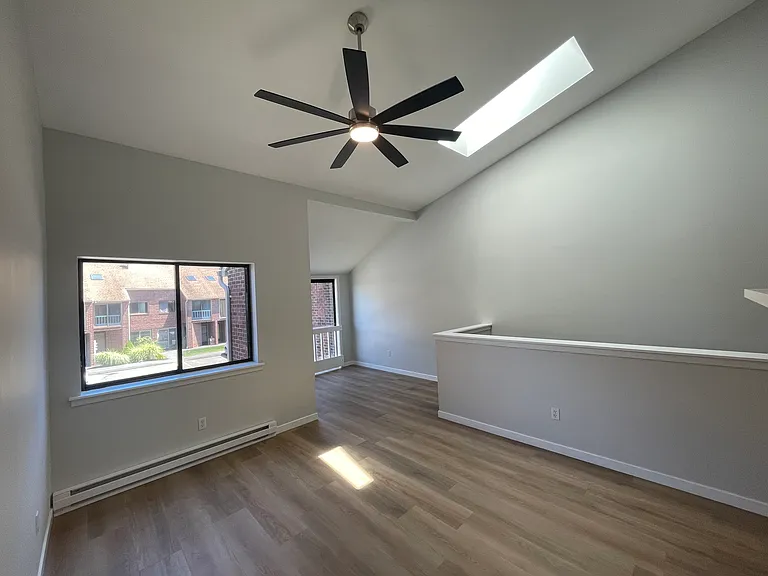279 Redstone Hill Rd #58 — Photo 3