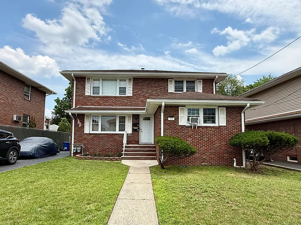 38 Cottage Pl #2