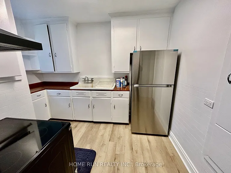 704 Brookfield Rd S — Photo 15