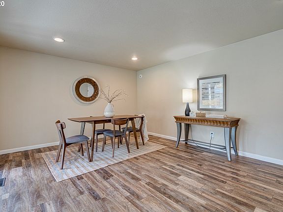 5th image of 15243 SE El Camino Way