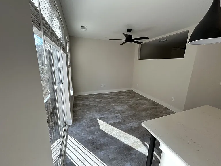 District at Riverside Apartments — Photo 69