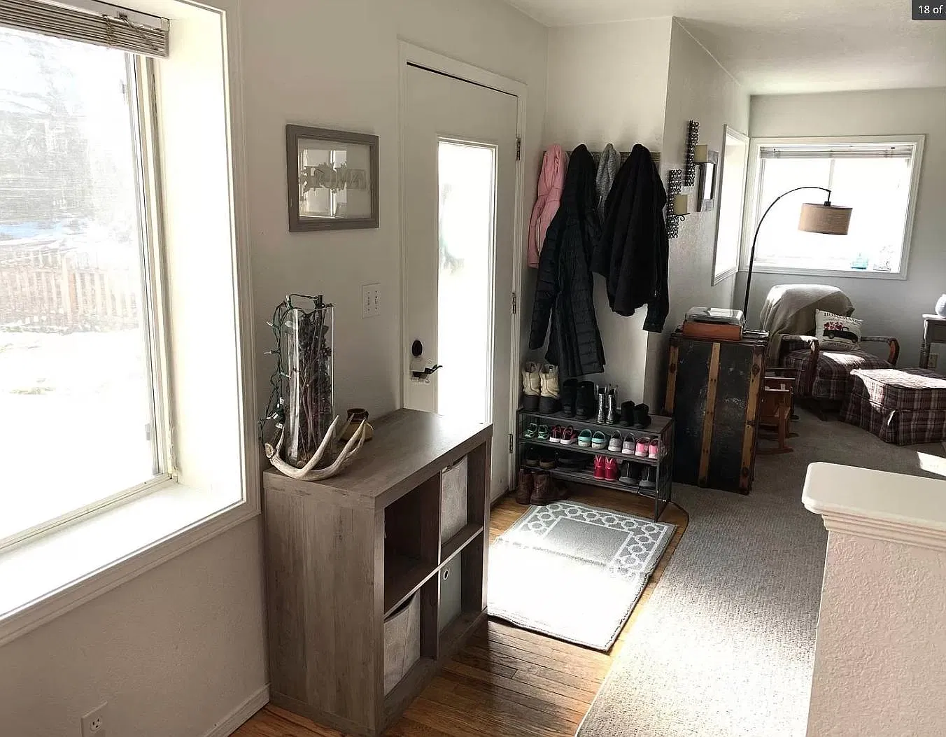 160 NW Webb St — Photo 3