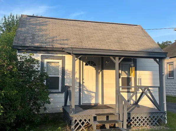 16 7th St #16, Nashua, NH 03060