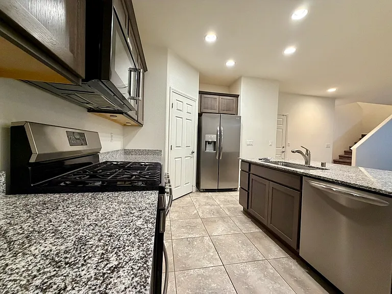 5844 Middle Rock St — Photo 11