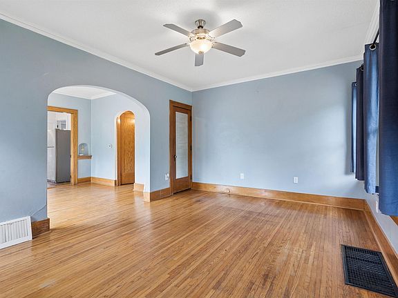 4th image of 1827 Rainbow Dr