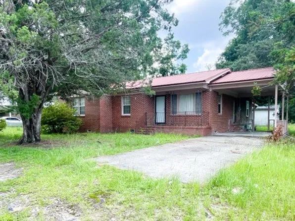 216 E 8th St, Alma, GA 31510