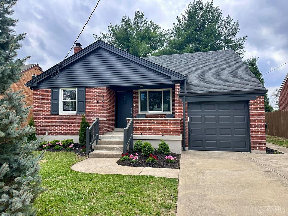 1st image of 3762 N Broadlawn Cir