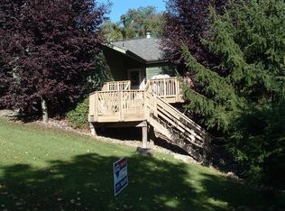 2384 Scenic Ridge Dr, Irwin, PA 15642