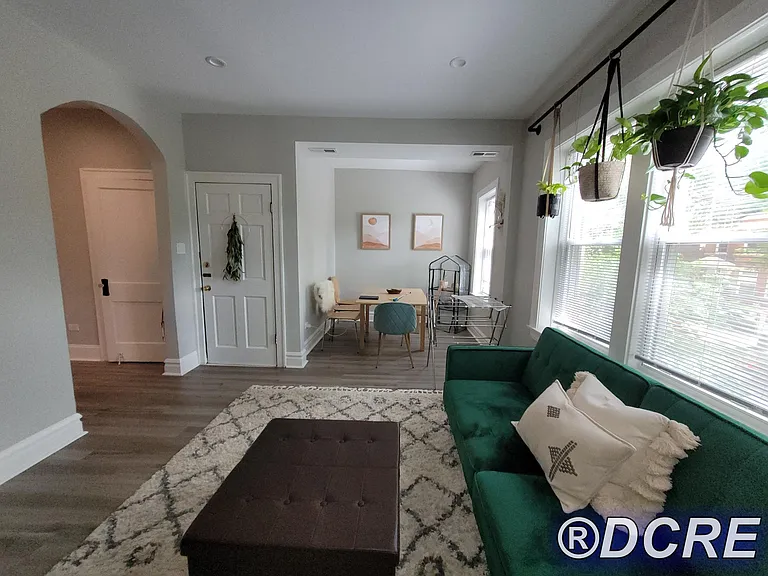 1714 N Wolcott Ave #2 — Photo 4