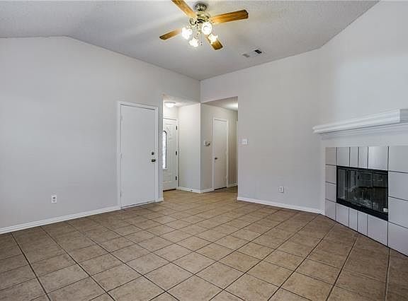 4th image of 4524 Las Haciendas Dr