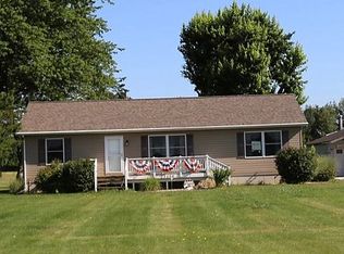 25150 Pine Lake St, Edwardsburg, MI 49112