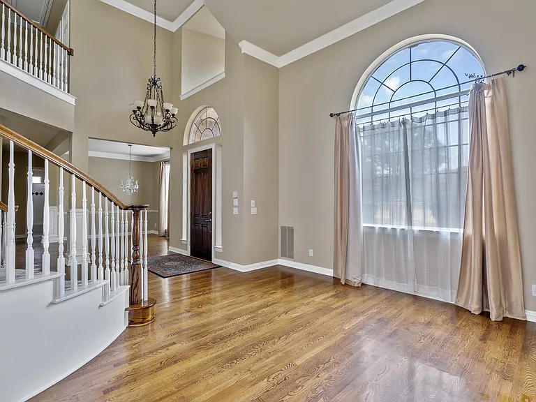 3705 Country Oak Ct — Photo 3