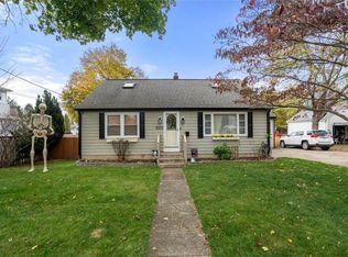 257 Orchard St, Woonsocket, RI 02895