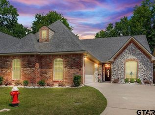 1216 Cobblestone Ct, Carthage, TX 75633