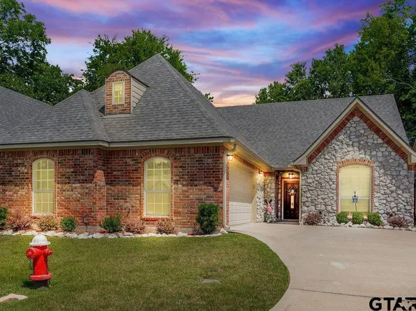 1216 Cobblestone Ct, Carthage, TX 75633