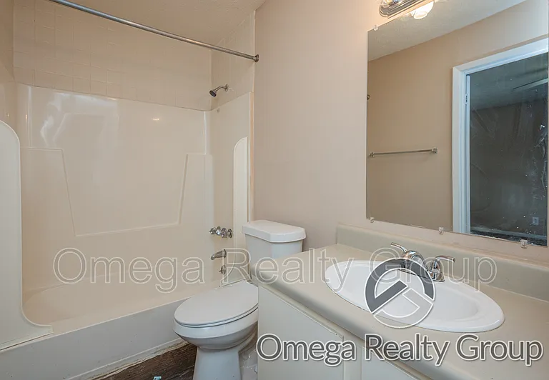 Lakeridge Apartments — Photo 35