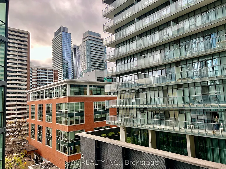 45 Charles St E #805 — Photo 14