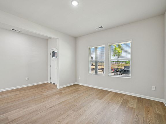 5th image of 168 Thistle Patch Pl