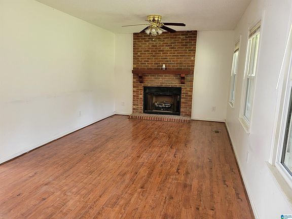 4th image of 364 Coal Creek Rd
