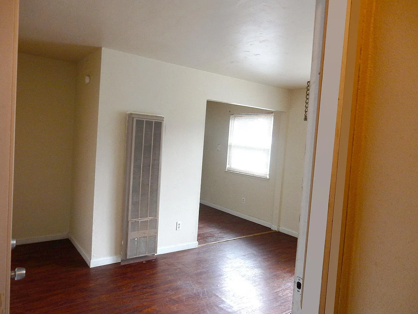 2 bed, 900 sqft, $1,595 — Photo 3