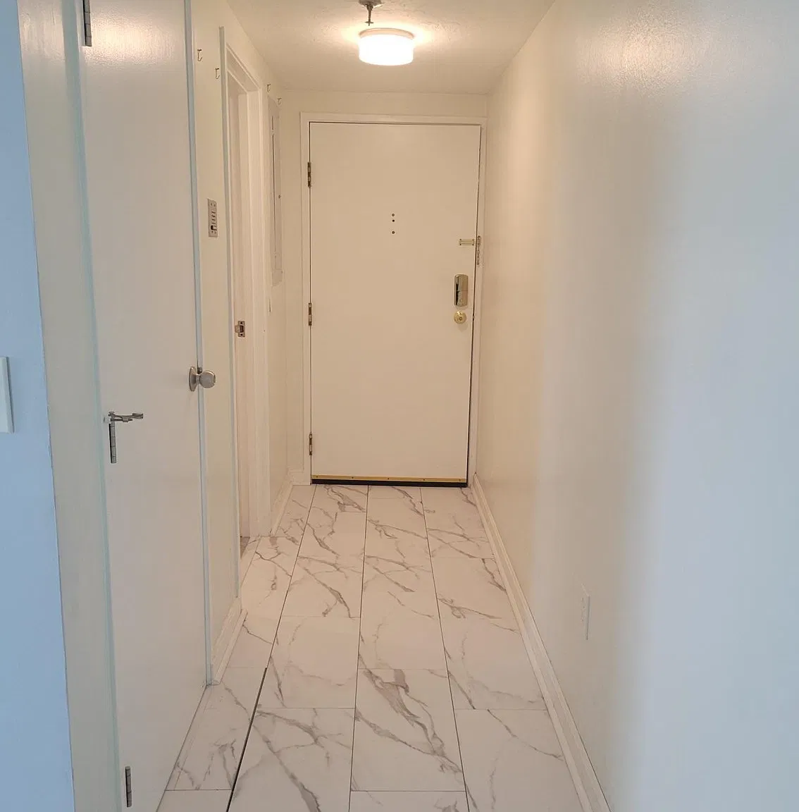 1 bed, 1.0 bath, 776 sqft, $2,200 — Photo 2