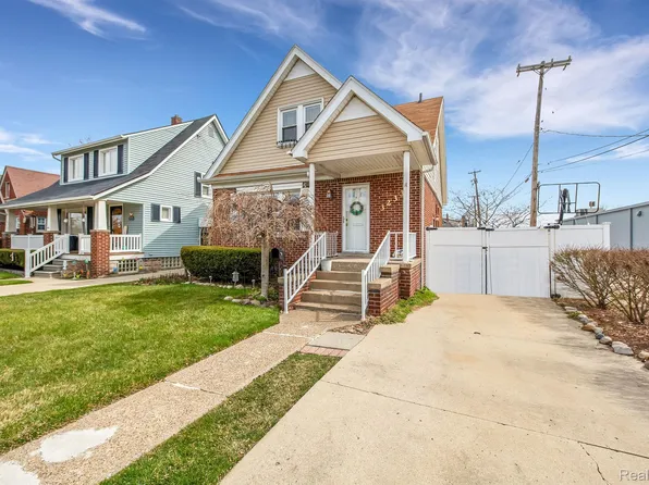 3233 23rd St, Wyandotte, MI 48192
