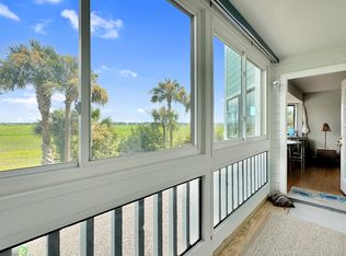 124 W Mariners Cay Dr, Folly Beach, SC 29439