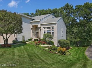 1184 Gloucester Rd, Woodridge, IL 60517