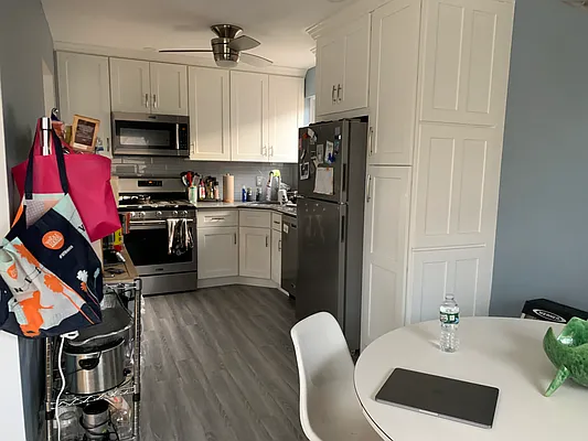 Rented by Voro, LLC | media 2