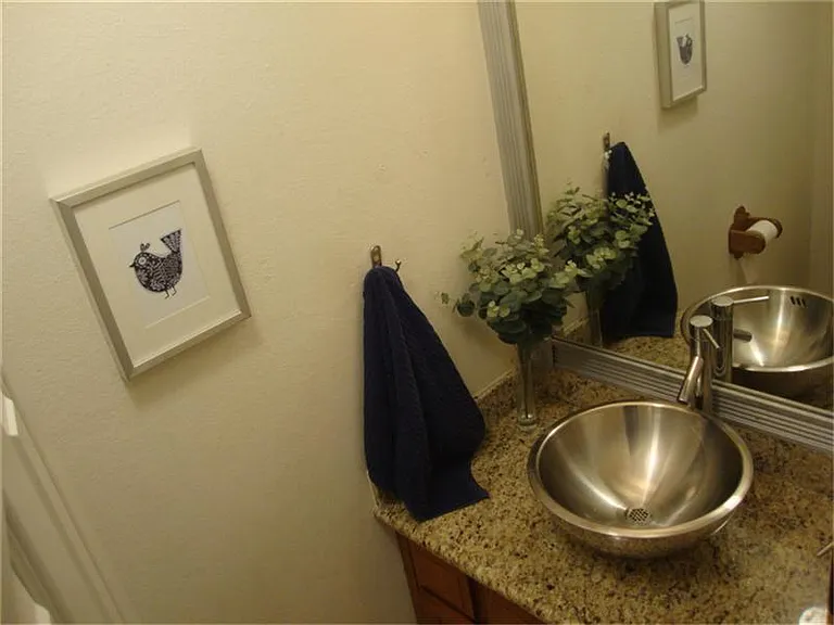 22818 Brafferton Ln — Photo 11