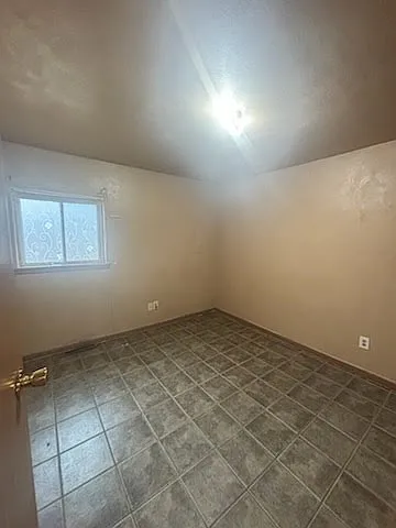 638 Butternut Dr #1 — Photo 5