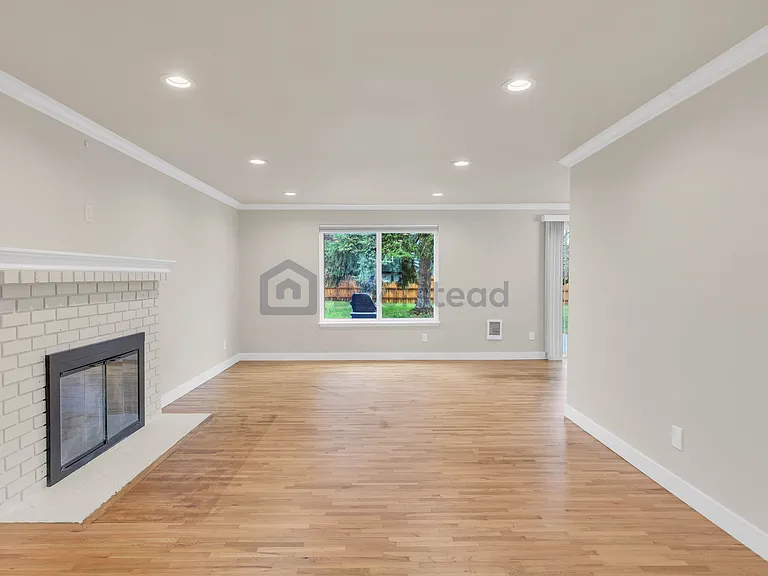 5300 172nd St SW — Photo 9
