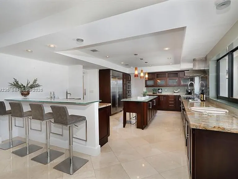 3425 Alhambra Cir — Photo 31