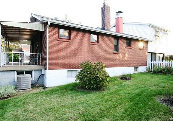 3rd image of 3624 Paule Ave