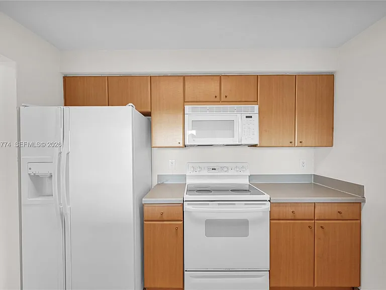 2475 Brickell Ave — Photo 25
