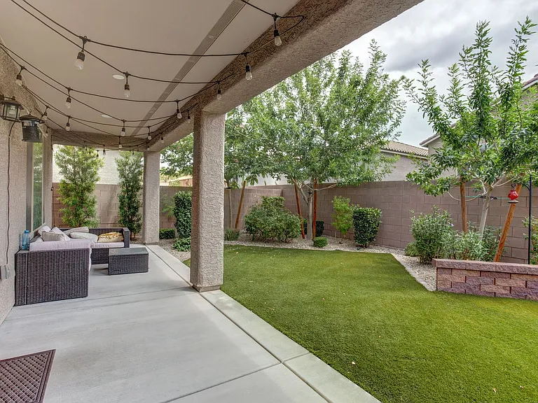 9020 Nopah Peak Ct — Photo 32