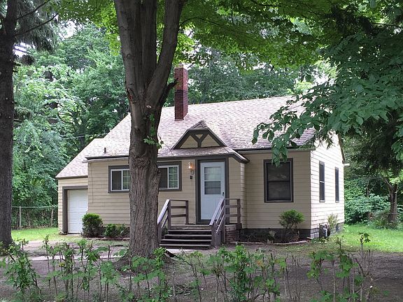 3rd image of 510 Catherman Ave