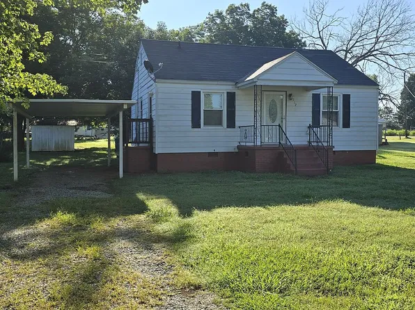 312 Pickett Cir, Liberty, NC 27298