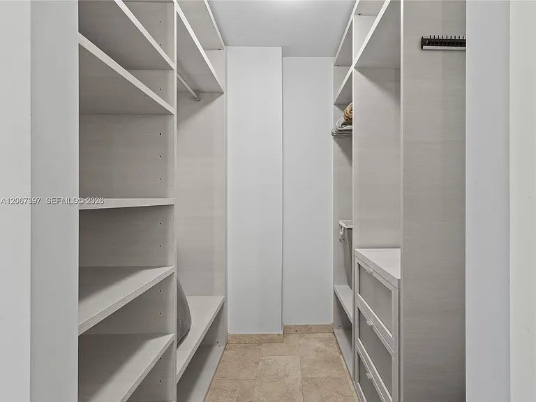 88 SW 7th St #3007 — Photo 21