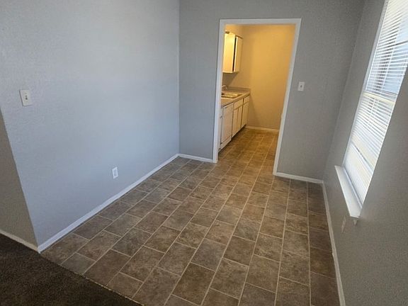 3rd image of 1206 Indiana St #212