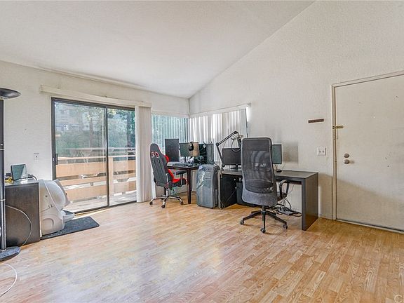 4th image of 22809 Hilton Head Dr Unit 4