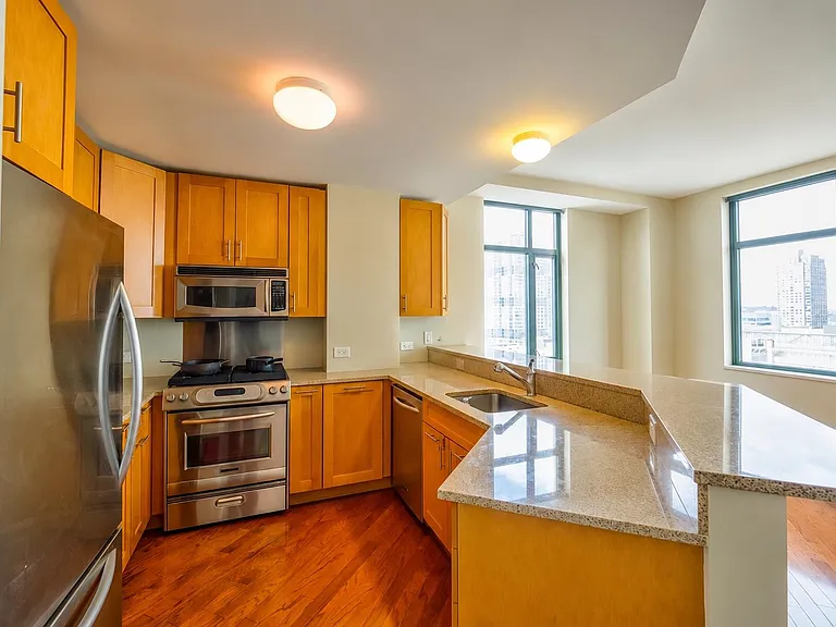 105 Greene St #1607 — Photo 5