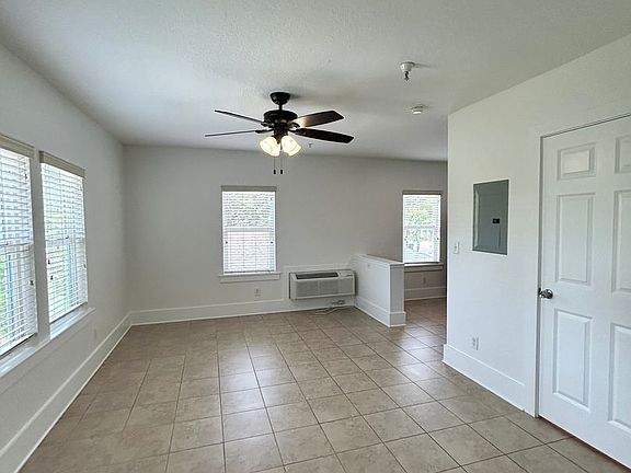 2nd image of 1014 12th Ave N #7
