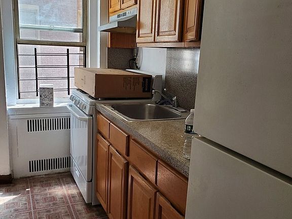 2nd image of 41-30 46th St #A3a