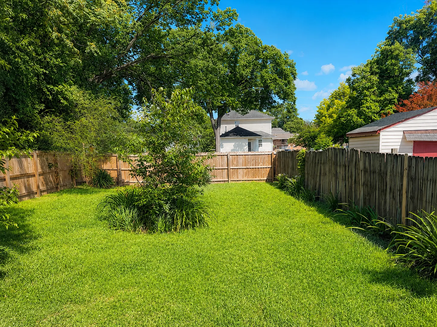 3 bed, 1032 sqft, $1,650 — Photo 2