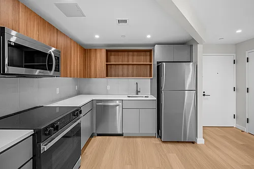 2905 W 17th St Photo 1 2905 W 17th St Photo 1