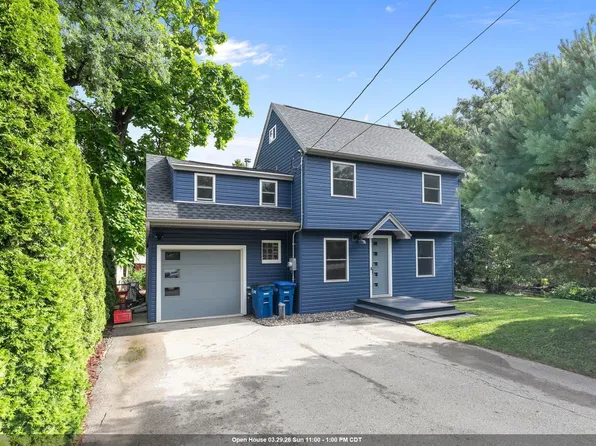 2084 S Point Comfort Rd, Oshkosh, WI 54902