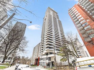 50 Dunfield Ave #1720, Toronto, ON M4S 0E4