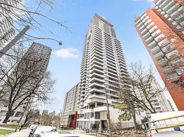 50 Dunfield Ave #1720, Toronto, ON M4S 0E4